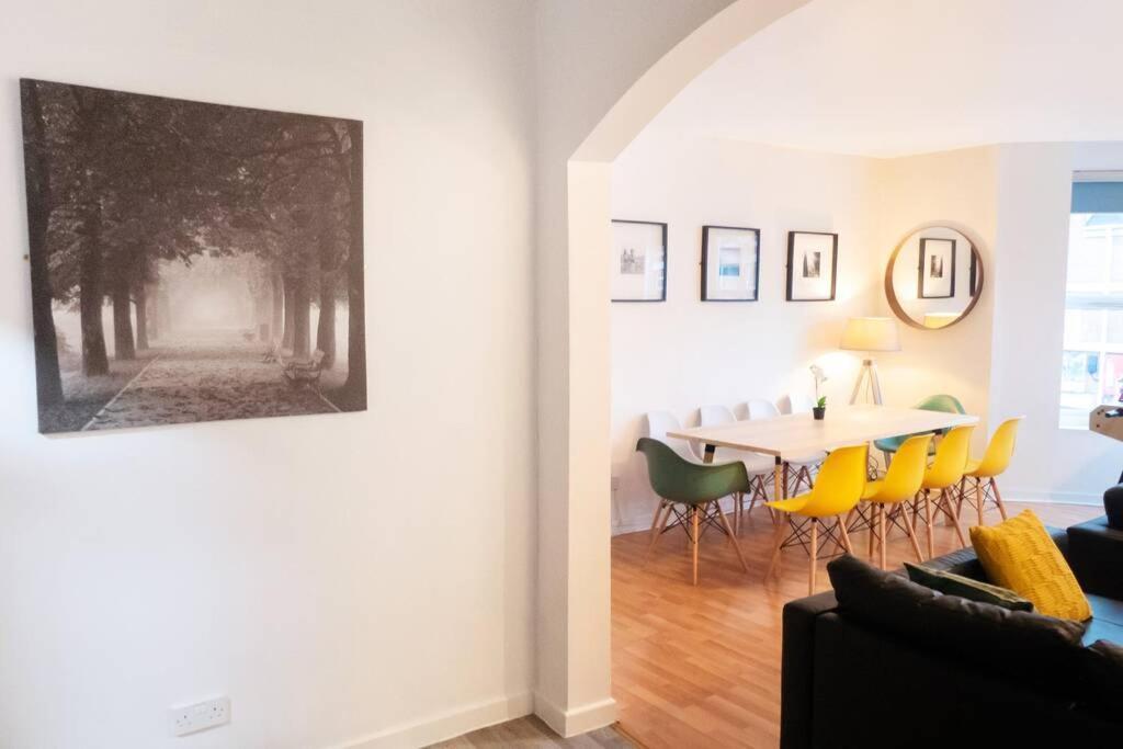 קארדיף Apartment Up To 9 Close To Centre, Big Tv And Wifi מראה חיצוני תמונה